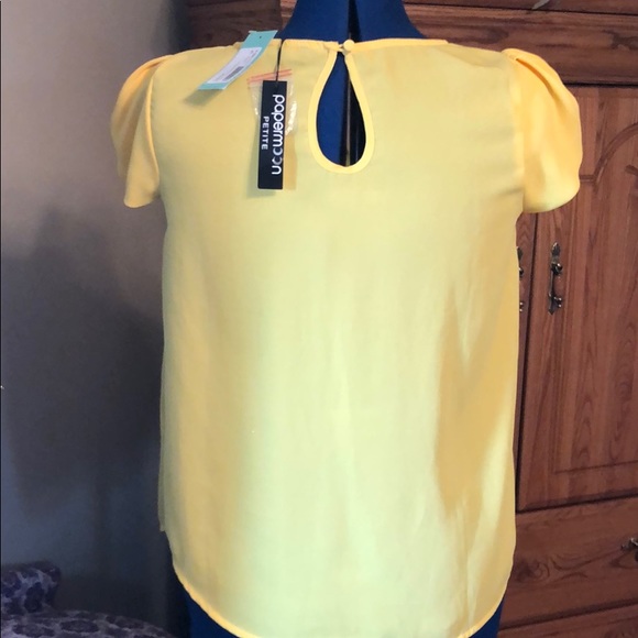 Yellow tulip sleeve blouse New - Picture 4 of 5
